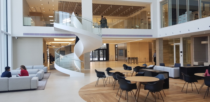 Corianové schodiště